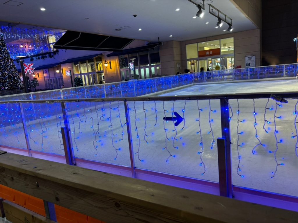 トレッサ横浜のスケートリンク